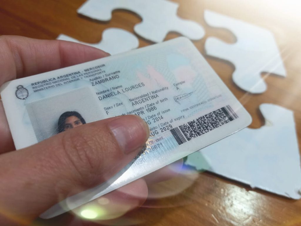 Guía para cambiar apellido paterno en Argentina siendo mayor de edad